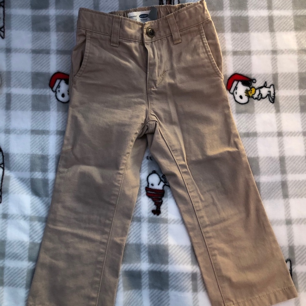 Old navy khaki pants